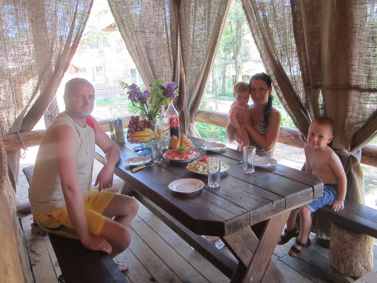 Aghrousadba Zapovednyi Ostrov Hotel Sho Esterno foto